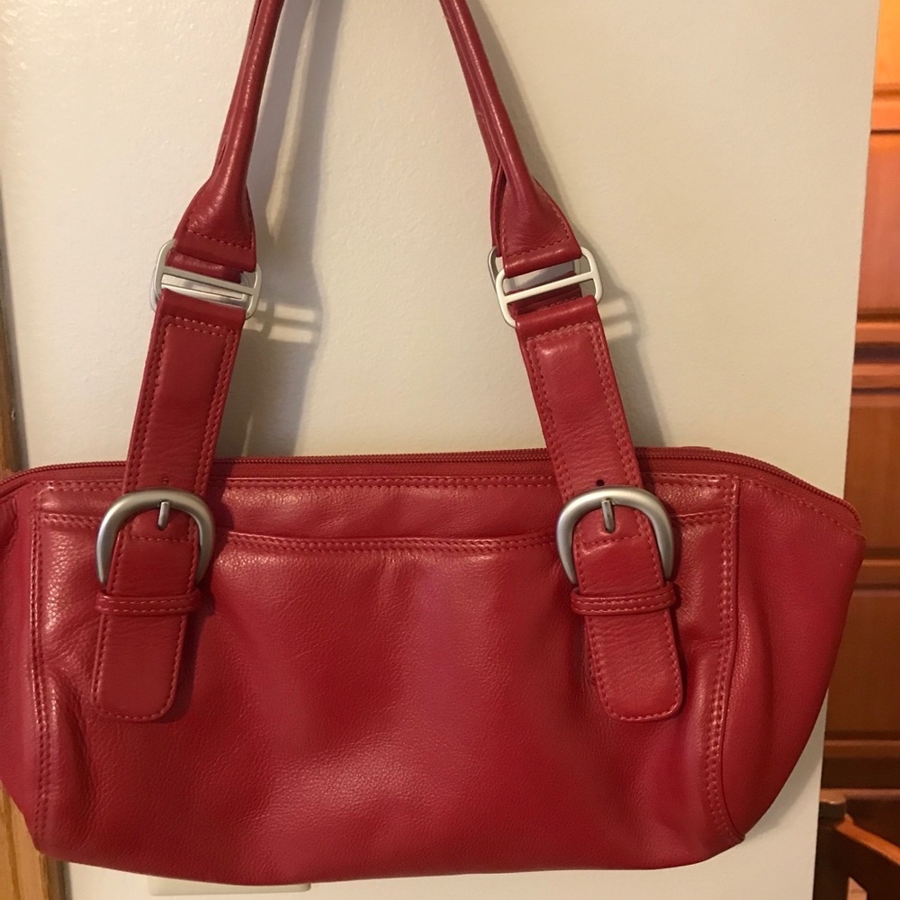 ILI New York Toronto red purse.